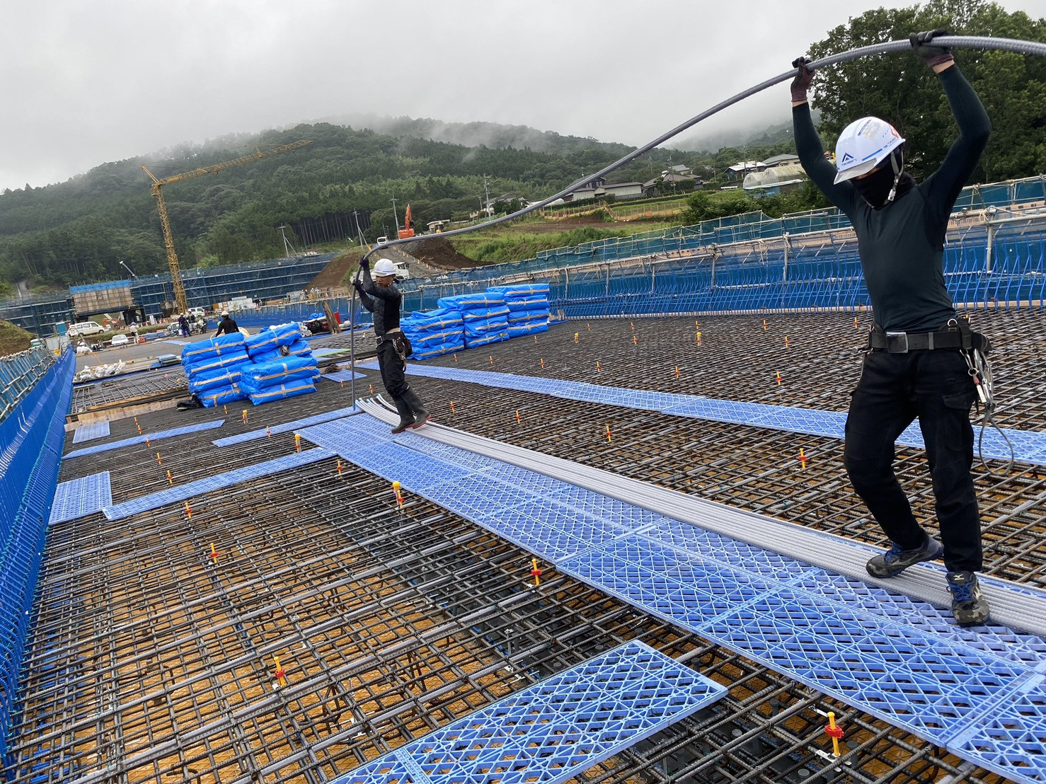 コンクリートを流し込む型枠を作る仕事を静岡で担っています 